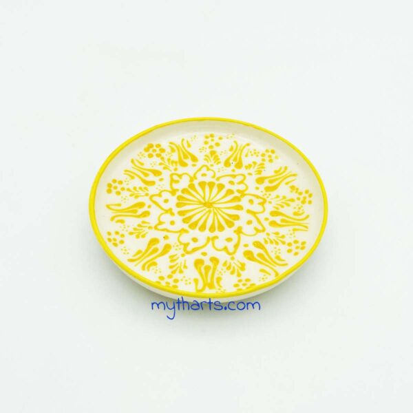 18713812-1 Myth Arts 12cm Camper Plate White Pastel - Image 1